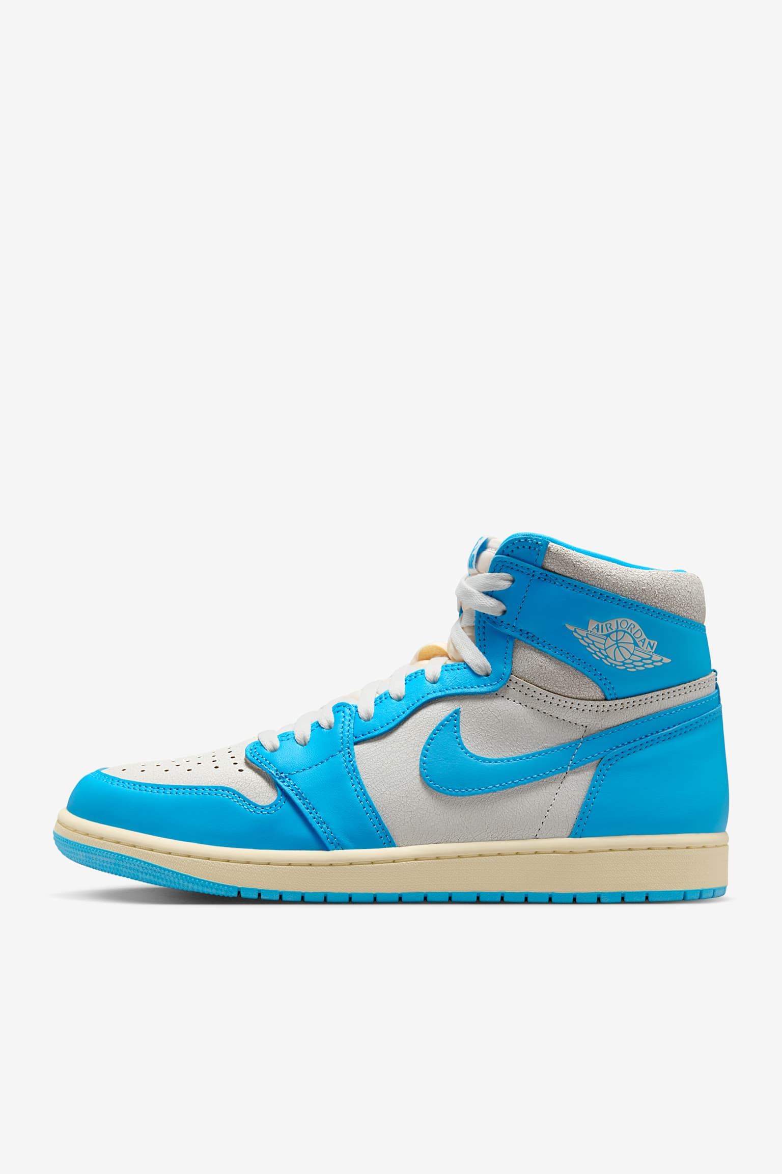 NIKE公式】エア ジョーダン 1 HIGH OG 'UNC Reimagined' (DZ5485 NIKE公式】エア ジョーダン 1 HIGH OG 'UNC Reimagined' (DZ5485